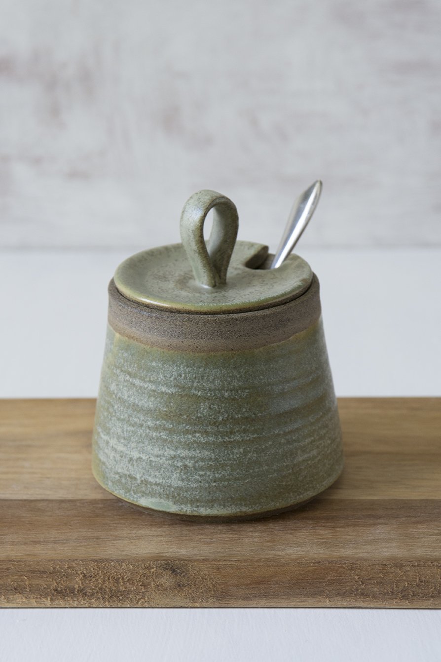 https://www.madaboutpottery.com/cdn/shop/products/green-pottery-sugar-bowl-791543.jpg?v=1592124488&width=1445