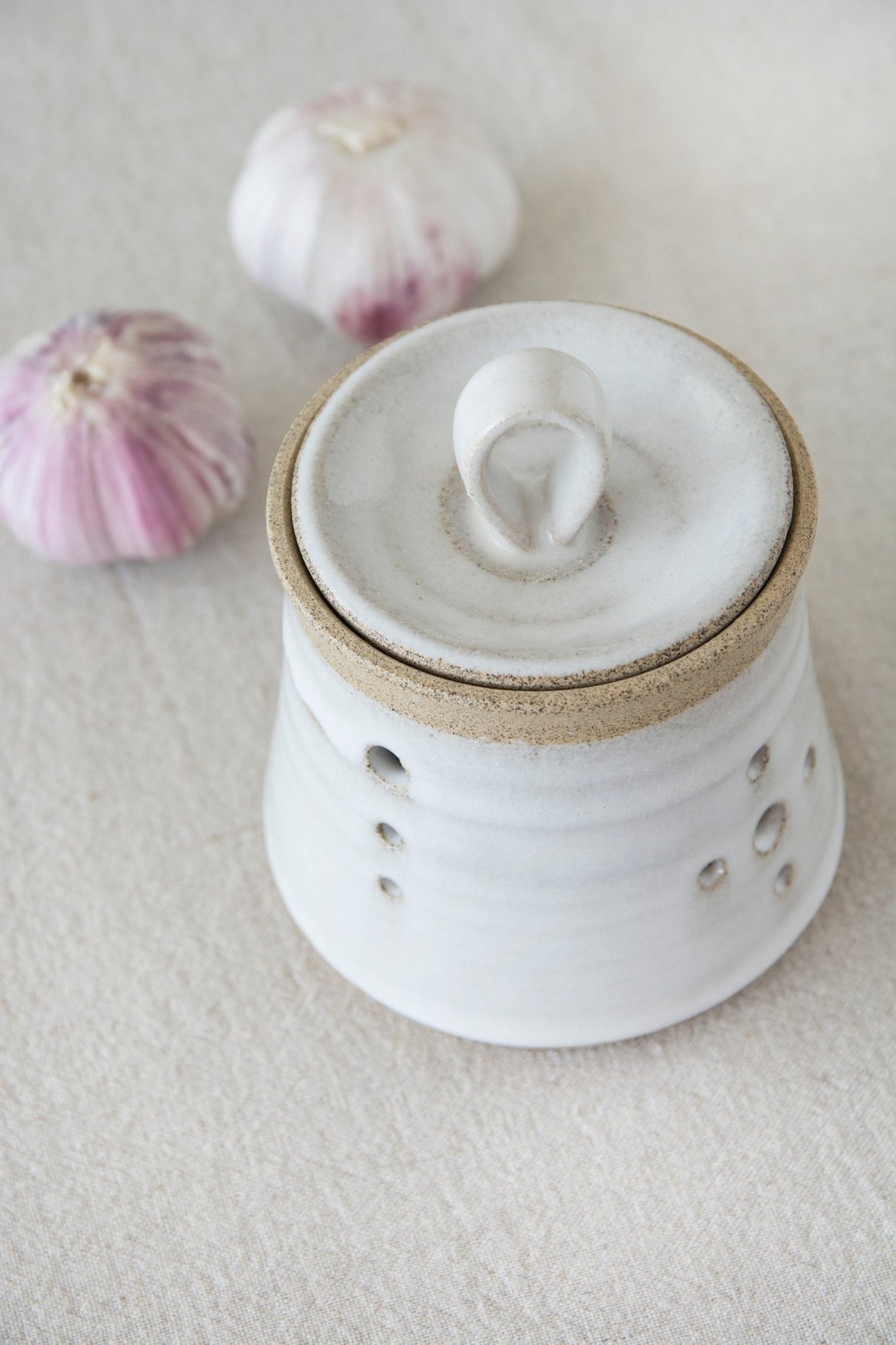Pottery White Garlic Keeper Keep Your Garlic Fresh and Organized